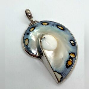 Vtg 980 Silver Sterling Silver Blue Spotted Nautilus Shell Pendant | 2.4” L